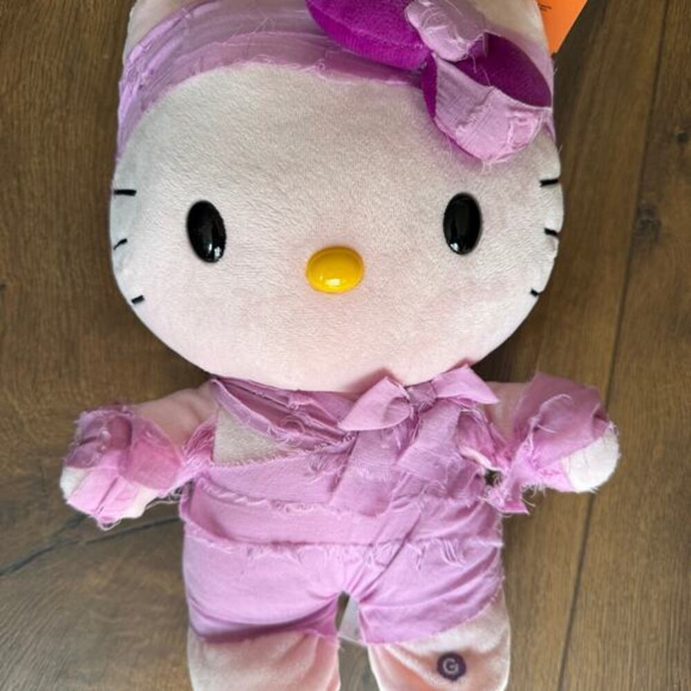 Hello‎ kitty CVS  Halloween purple mummy  stepper